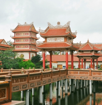 Ngỡ ngàng cảnh đẹp của ngôi chùa ở ngoại ô Đà Nẵng